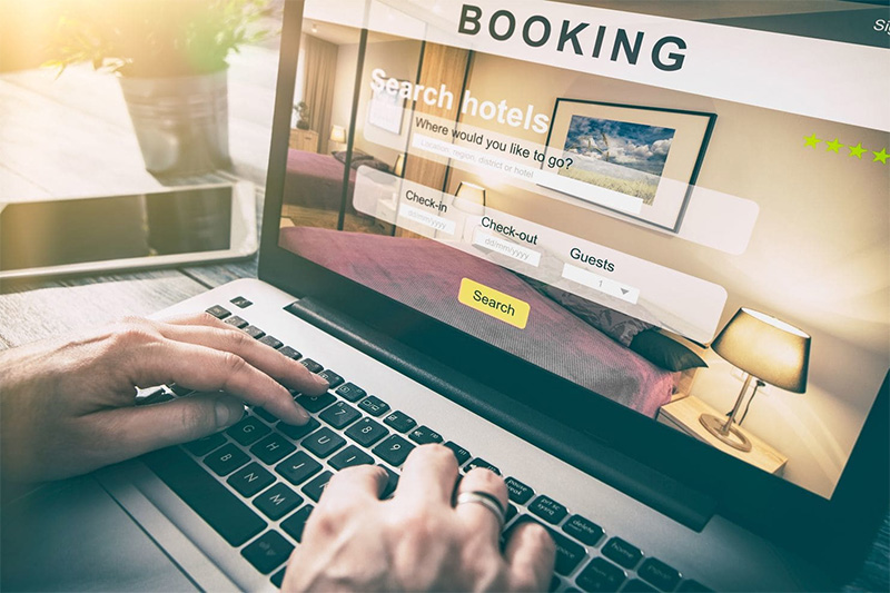 Featured image for Bailed Out Adventure: Dealing with Last-Minute Changes and Lost Travel Buddies