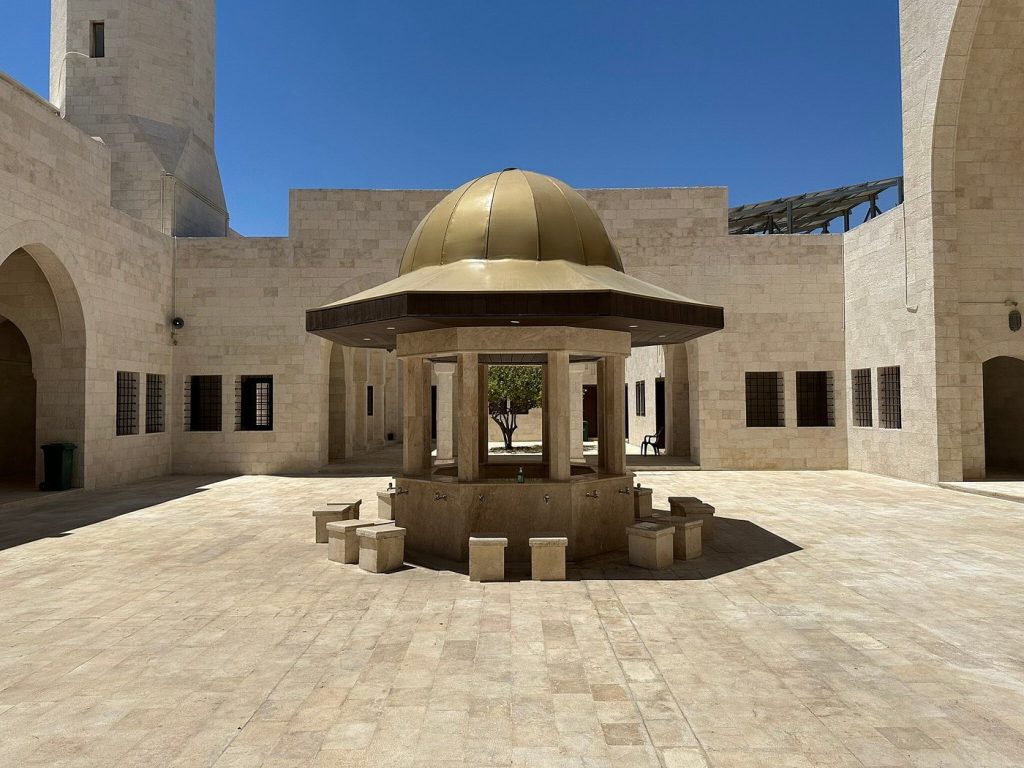 Content image for Visa Guides: Applying for Visas for Religious Workers or Pilgrimages